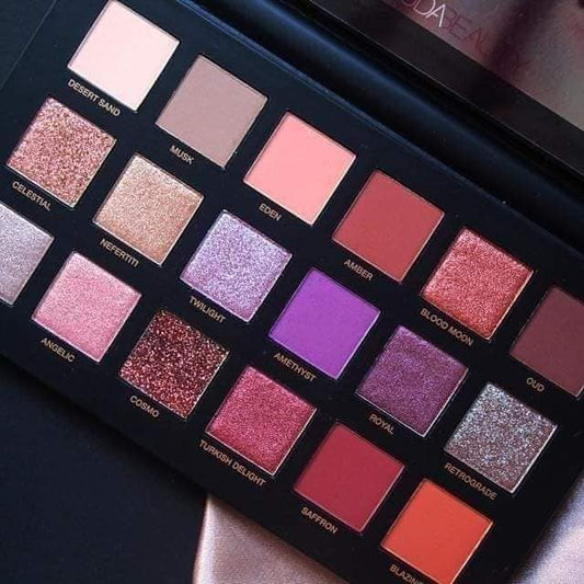 باليت آيشادو نود من هدى بيوتي – 18 درجة من الجمال والأنوثة في علبة واحدة!