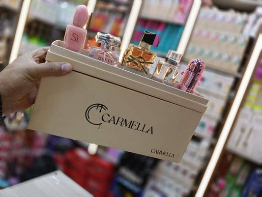 بوكس برفانات CARMELLA النسائي – 5 عطور عالمية في علبة واحدة فخمة