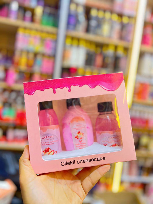 بوكس وتـسـون السـاحرتشيز كيك – لوشن + اسبلاش + خمره | 3 في 1 لروتين أنثوي مثالي وثبات خيالي!