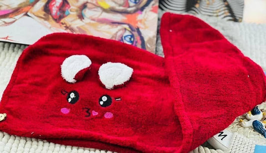 منشفة شعر مايكروفايبر عصرية –للشعر المبلل والشعر المجعد لتجفيف الشعر تجفيف سريع وجودة فاخرة لجميع أنواع الشعر بالوان مختلفة