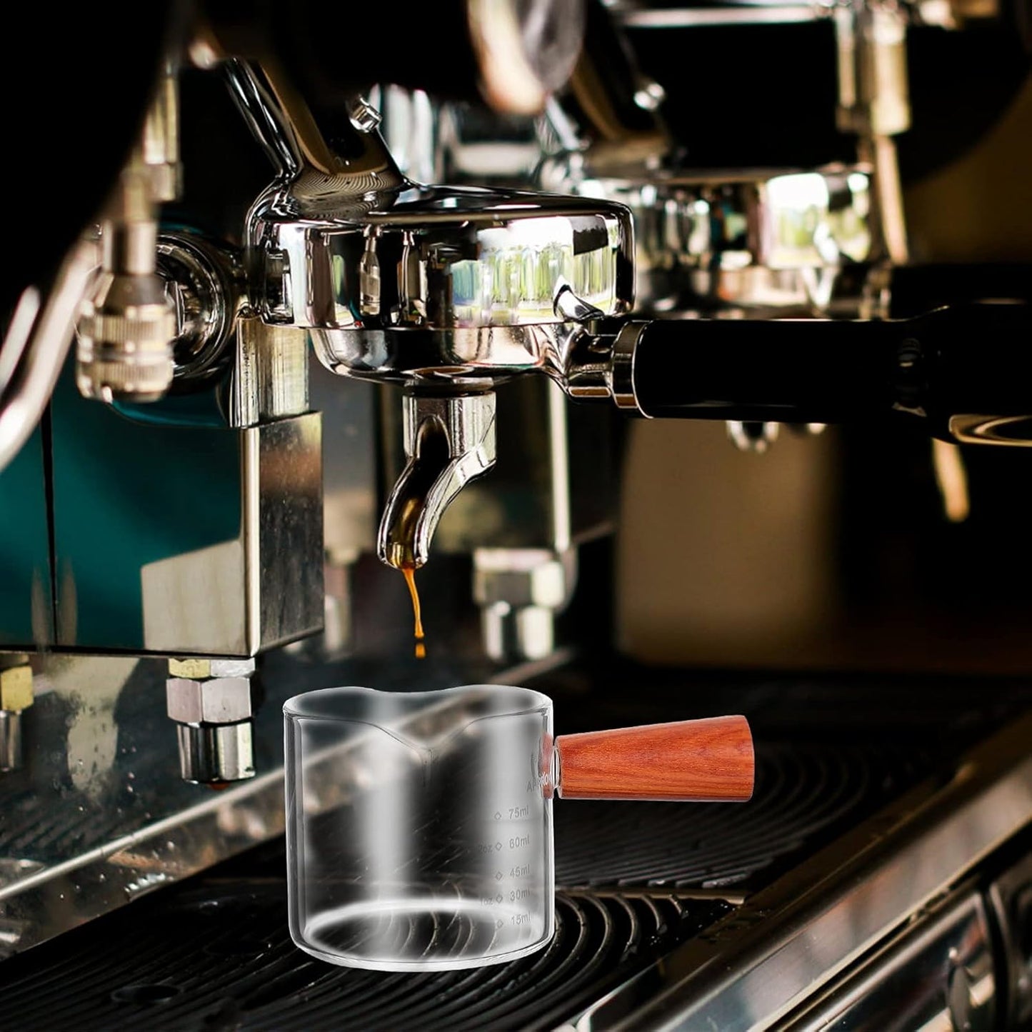 Professional 75ml Espresso Cup - Double Spout & Stylish Wooden Handle | Barista Tool for Making Coffee and Milk!