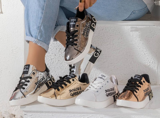 DOLCE & GABBANA Flat Shoes – Luxurious and Distinctive Design