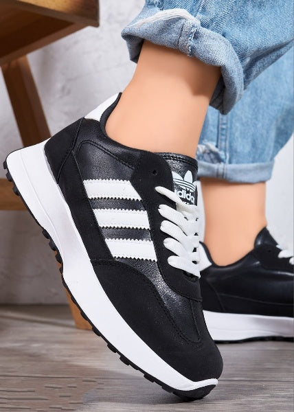 Adidas Men's Chic Kochi - Size 38 to 42 - Fitted - Black