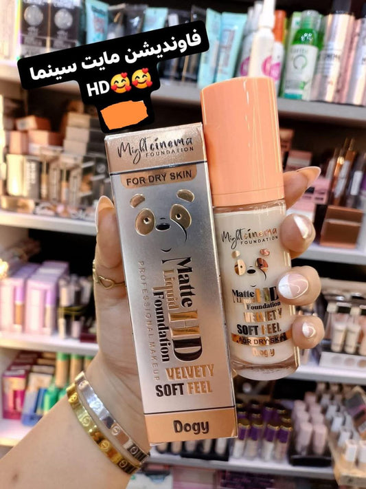 Maybelline New York Foundation conceals blemishes and blackheads for up to 24 hours.