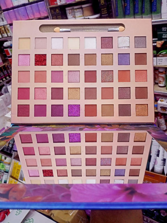 باليت آيشادو وات إيفر – 40 لون مدهش لإطلالات لا تُنسى