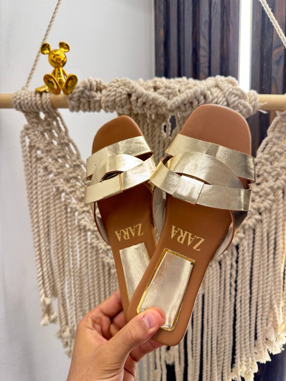 سليبر ZARA الترند – جودة فاخرة وسعر لا يُنافس