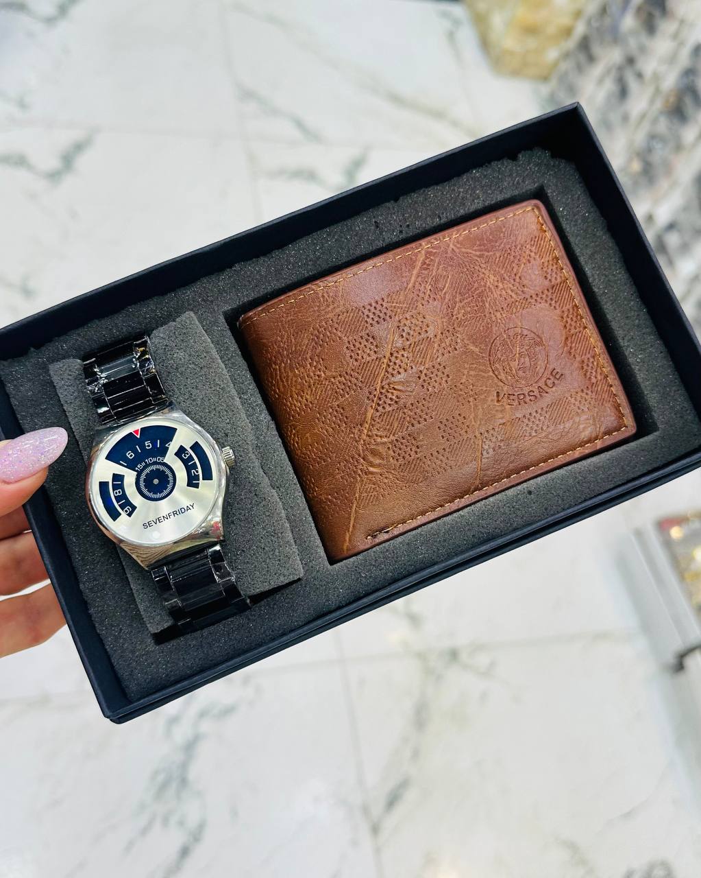 versace طقم اكسسوارات رجالي) بوكس لوكس - ساعه معدن - محفظه جلد)