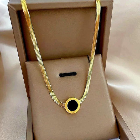 سلسلة ستانلس ستيل بتصميم بلغاري – أناقة عصرية تدوم