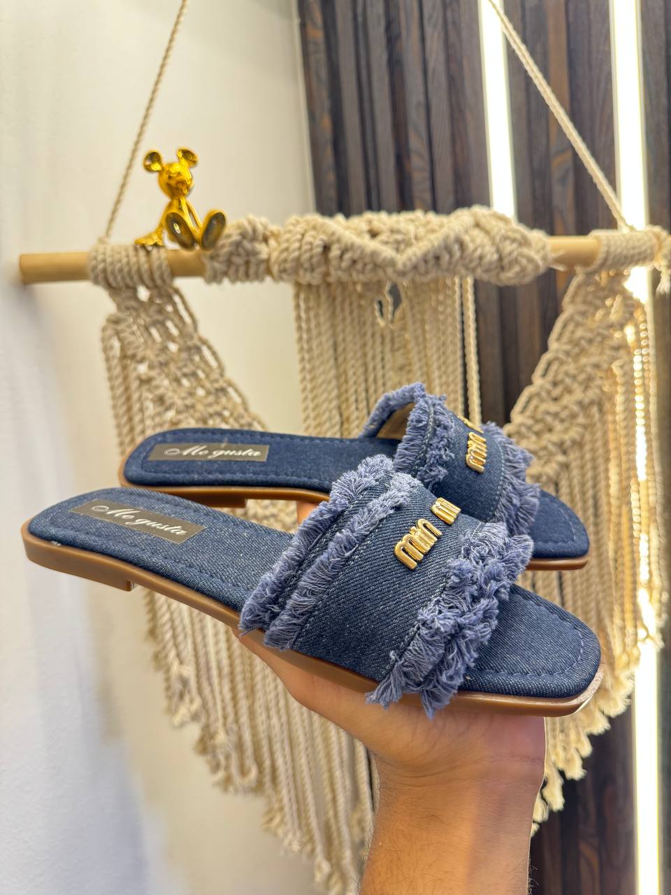 سليبر MiuMiu الترند الأجمل لهذا الموسم