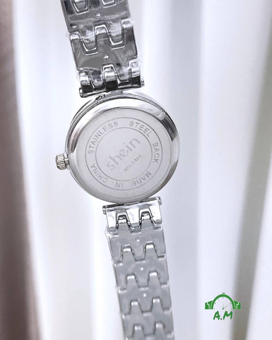 ساعة نسائية فاخرة من Shein موديل 2025 – تصميم أنيق بطلاء IPG ثابت وختم أصلي