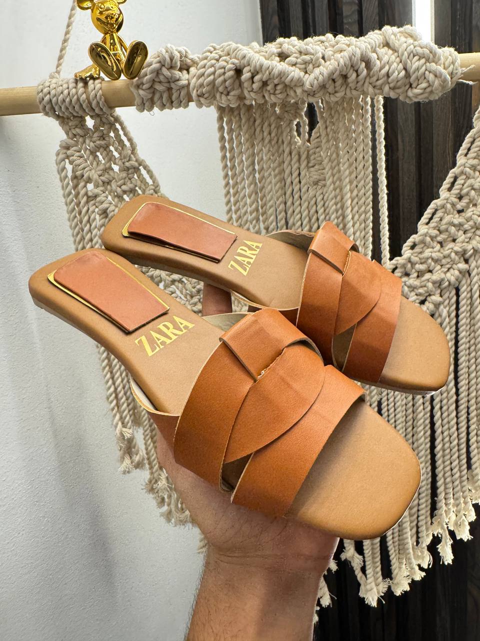 سليبر ZARA الترند – جودة فاخرة وسعر لا يُنافس
