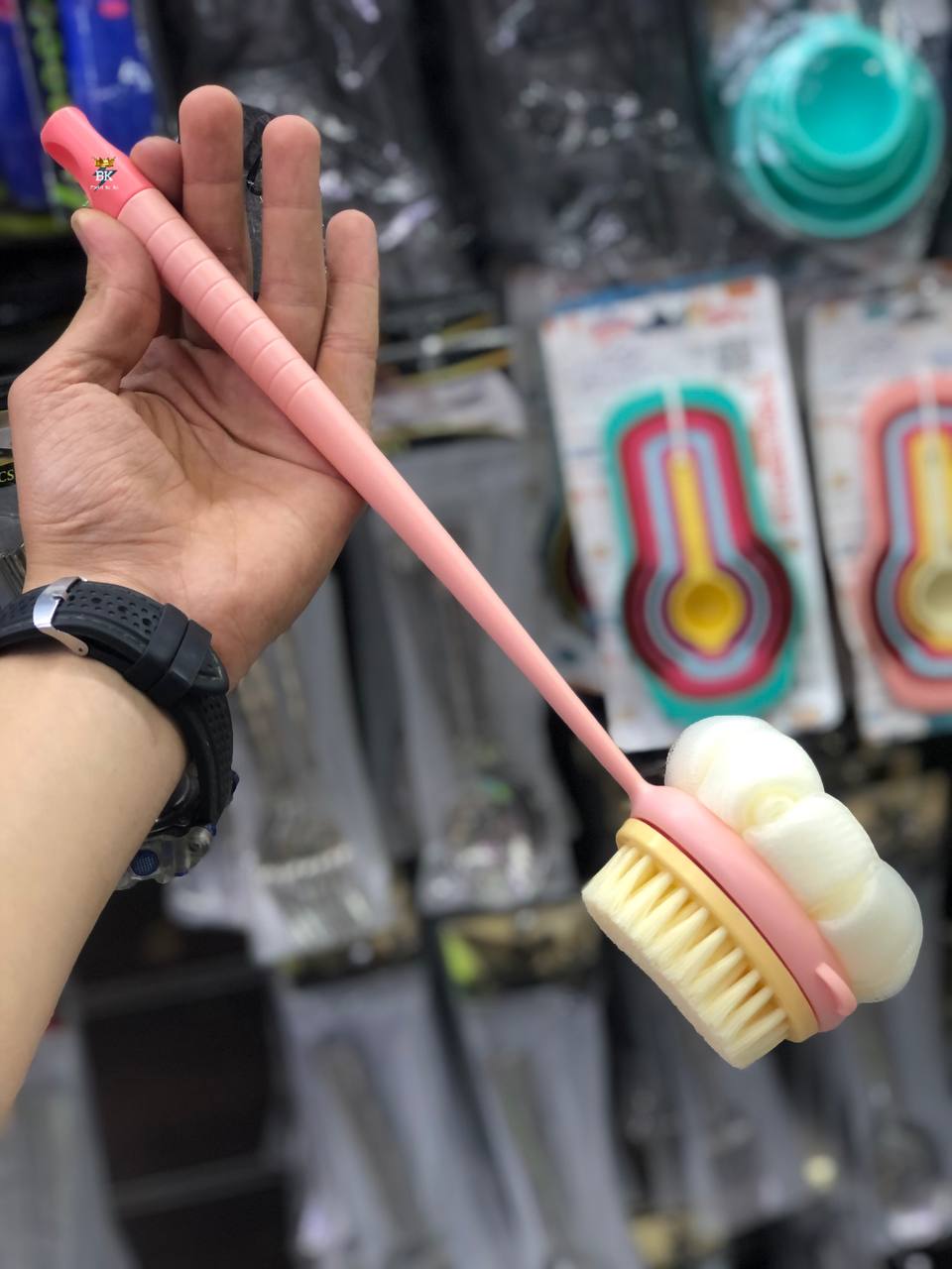 Double-Sided Body Brush with Long Handle, Chevron Pattern Bath Massager and Exfoliator, Multicolor, 1 Piece