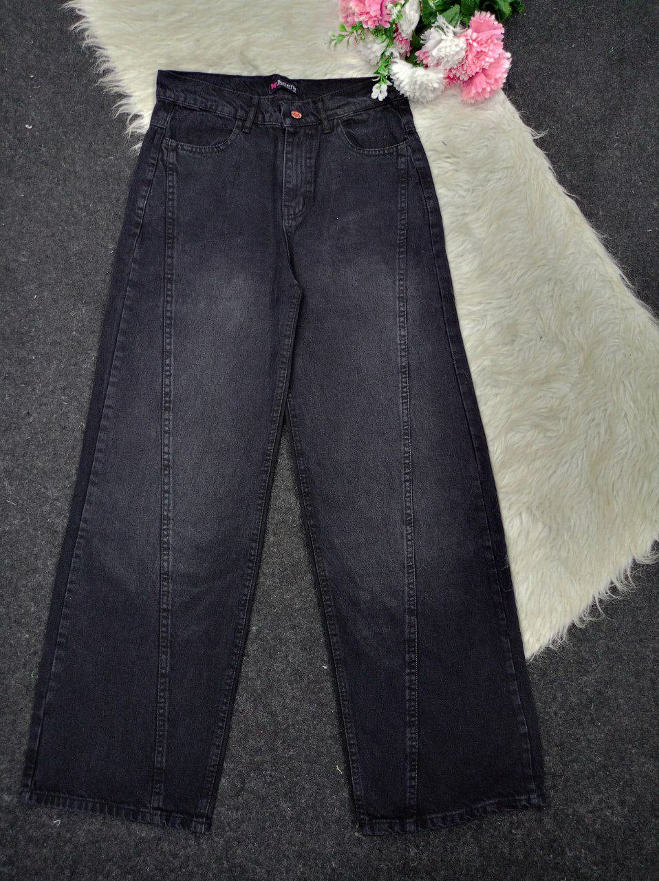 Girls' wide leg jeans - 4-way stretch fabric, fits from 50 to 85 kg, 4 different colors. Comfort and elegance in one piece!