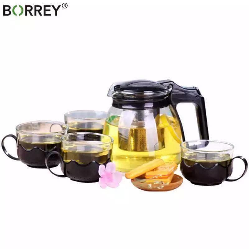Pyrex Serving Tea Set, 700ml Capacity, Glass Teapot with 4 Glass Tea Cups with Plastic Base and Removable Stainless Steel Tea Infuser, Suitable for Brewing Tea and Herbal Tea Bags