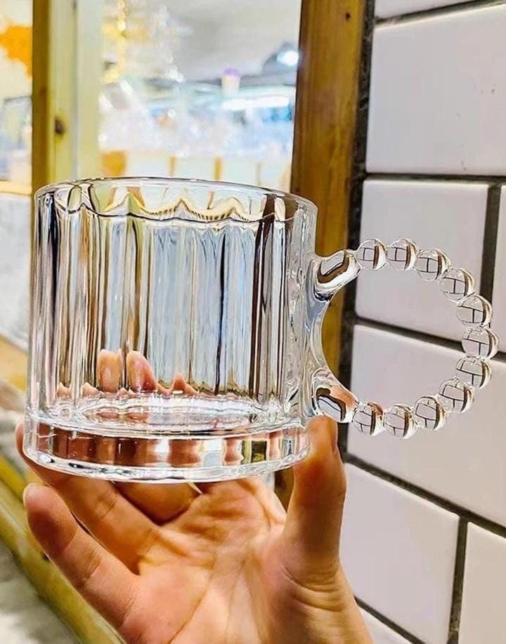 Bubbly Glass Tea Set - 6 Pieces with a Modern and Elegant Design | Versatile for Hot and Cold Drinks!