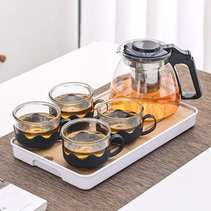 Pyrex Serving Tea Set, 700ml Capacity, Glass Teapot with 4 Glass Tea Cups with Plastic Base and Removable Stainless Steel Tea Infuser, Suitable for Brewing Tea and Herbal Tea Bags