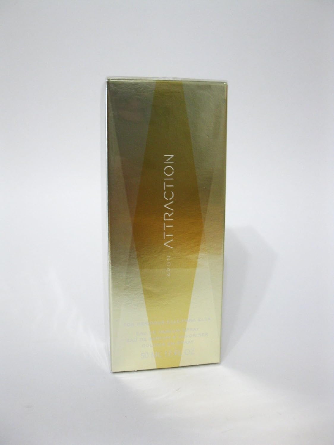 عطر اتراكشن  للنساء  أو دو بارفان 50 مل من أفون