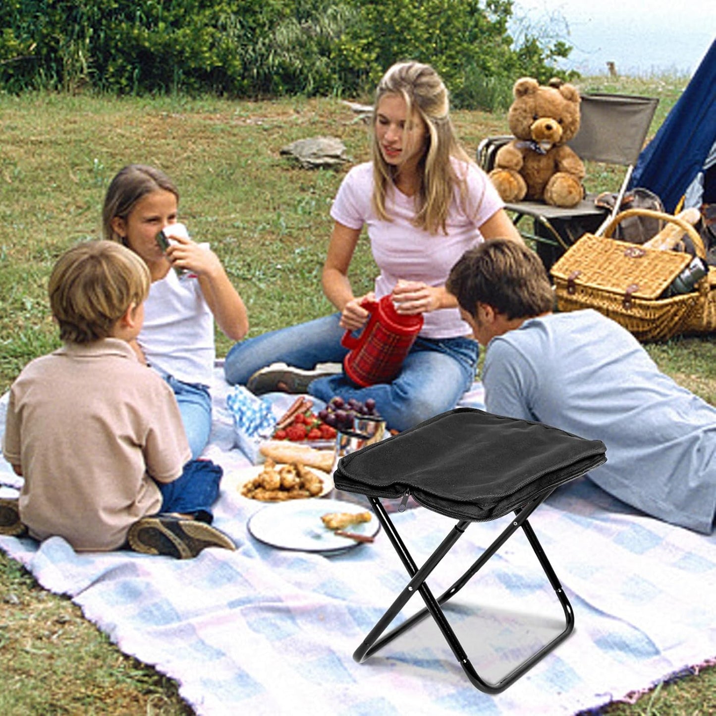 Folding Travel Chair with Bag - Lightness and elegance in portability 