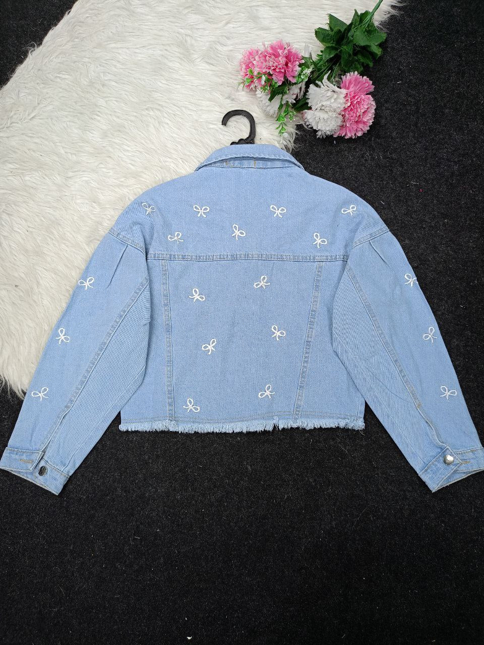 Embroidered denim jacket with bow designs, four-way denim, fits from 50 to 85 kg, comfortable and soft, a feminine touch at the heart of strength 