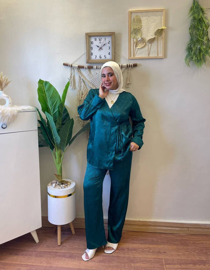 Two-piece wrap suit - One Size from 55 to 85 kg