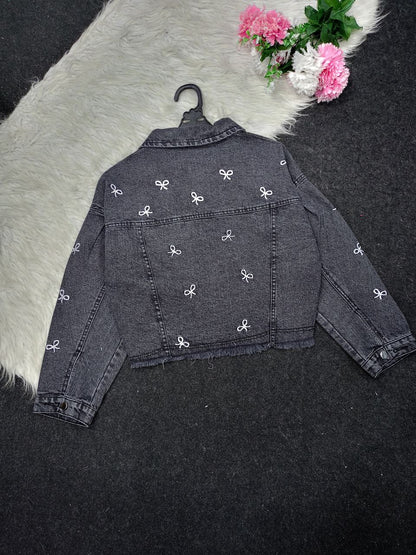 Embroidered denim jacket with bow designs, four-way denim, fits from 50 to 85 kg, comfortable and soft, a feminine touch at the heart of strength 