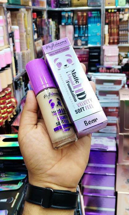 Per-Mate Cima cream conceals blemishes and blackheads for up to 24 hours. 