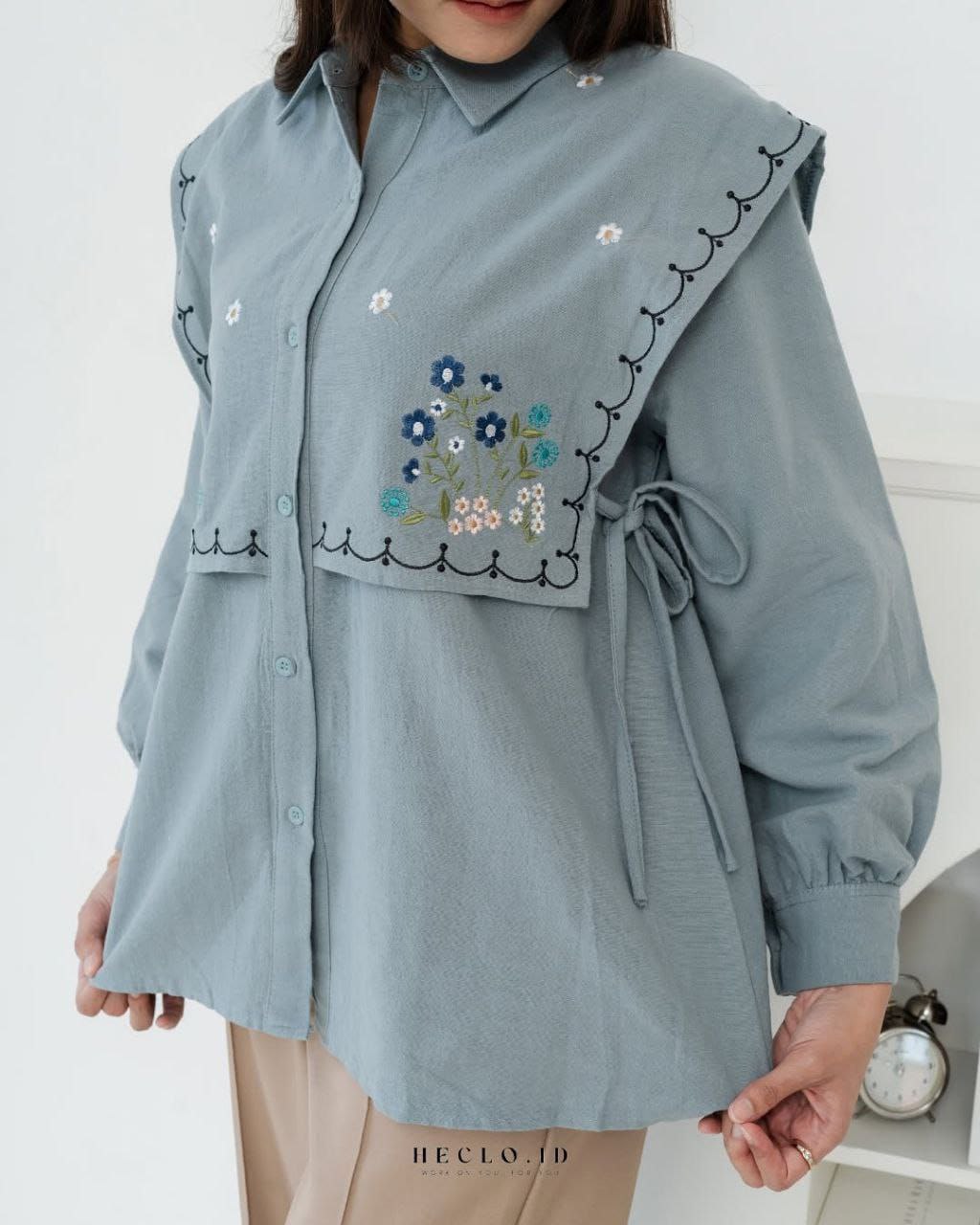 Elegant embroidered blouse - size from 55 to 85 kg - 4 different colors.