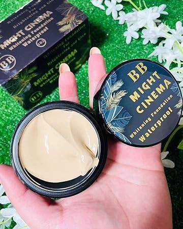 Maybelline Cinema Foundation conceals all pigmentation and spots. 